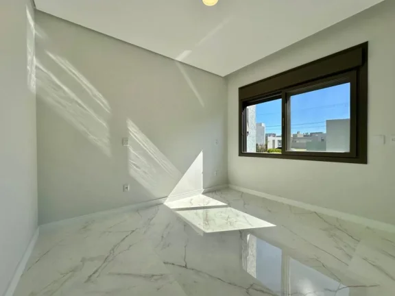 Imagem Casa em Condominio 3 Dormitórios - Bairro Arroio Teixeira