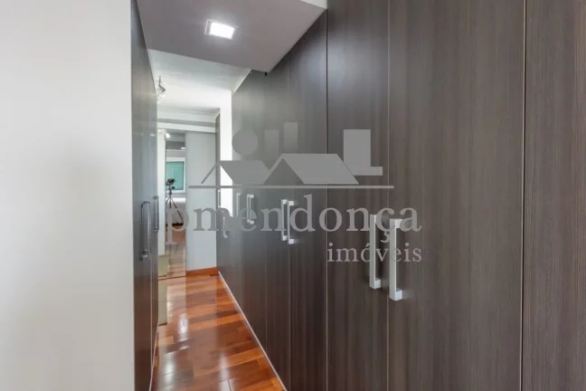 Imagem Apartamento reformado a venda em Pinheiros com 3 quartos e 2 vagas, 105m².