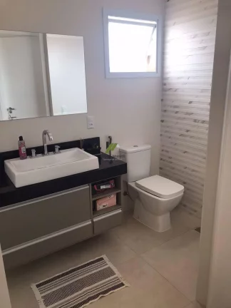 Imagem LINDA CASA EM CONDOMÍNIO EM EXCELENTE LOCALIZAÇÃO