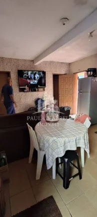 Imagem São 5 Casas 250m², 3 de 3 Cômodos e 2 de 2 Cômodos, 1 Vaga, Perto da Padaria da Globo no Jardim Zaíra, Mauá-SP