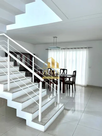Imagem Sobrado Amplo, 04 Sts, excelente configuração e acabamentos, vila oliveira.