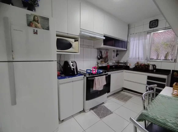 Imagem Apartamento 2 Dormitórios com Excelente Localização em São Vicente