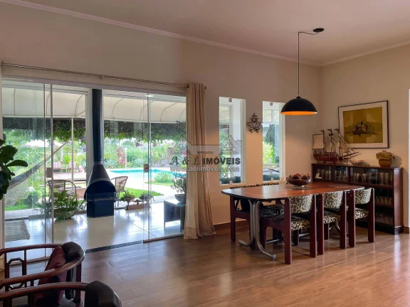 Imagem Casa em Condomínio Fechado em Taubaté — 3 Unidades, Gourmet e 2 Lareiras