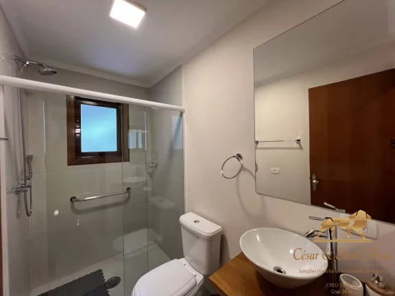Imagem Linda Casa a venda em condomínio de alto padrão Campos do Jordão-SP
