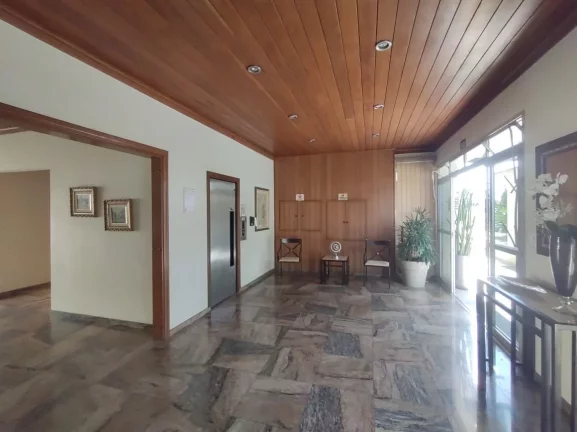 Imagem Lindo apartamento com 3 dormitórios com armários e suíte com closet. Sala ampla com dois ambiente...