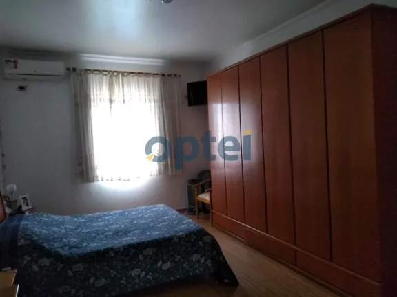 Imagem Casa Mobiliada com 240 m², sendo 3 quartos 1 suite, 4 banheiros, 3 vagas com área gourmet com churrasqueira,Piscina, forno de lenha e forna de pizza.