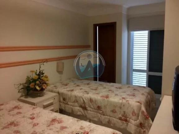 Imagem Luxuoso apartamento à venda em Ubatuba-SP, no bairro Praia Grande, com 5 quartos, 5 suítes, 1 sala, 7 banheiros, 4 vagas de garagem e 330m² de área.