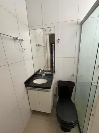 Imagem Casa em Condomínio para Locação em Cuiabá-MT (Jardim Mossoró) - 3 Quartos, 2 Suítes, 1 Sala, 2 Vagas de Garagem!