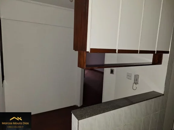 Imagem Apartamento com sacada em Pinheiros, 2 dormitórios ( 1 suíte) e 2 vagas,Edifício com Portaria 24 hs, Gerador e Lazer