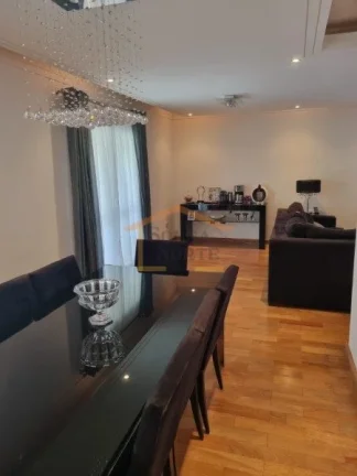 Imagem Apartamento espaçoso, 171m², 4 dormitórios, sendo 4 suítes (uma transformada em closet, reversí...