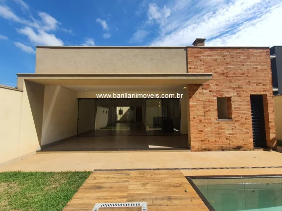 Imagem Casa Térrea com piscina no condomínio Jd. Vista Bella