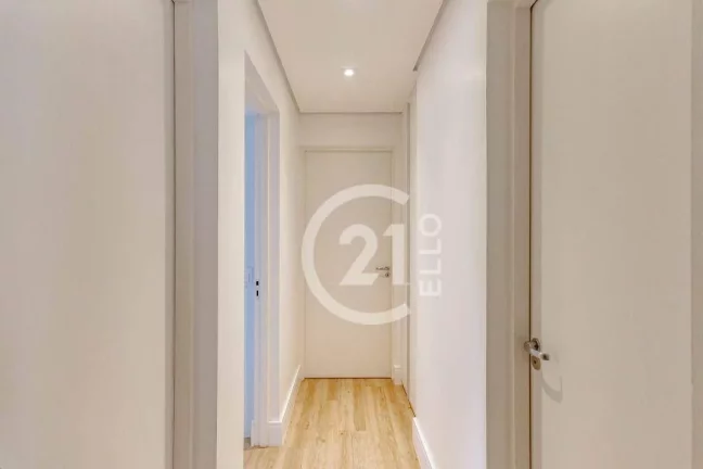 Imagem Apartamento reformado com 105m² no coração do Itaim Bibi.