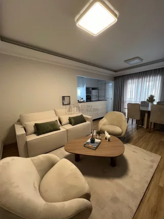 Apartamento com 03 dormitórios no Centro de Balneário Camboriú.