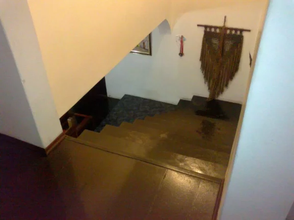 Imagem Sobrado a venda com 3 dorms sendo 1 suíte - Jardim Colonial