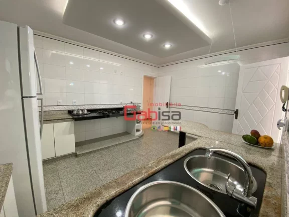 Imagem Casa com 4 dormitórios à venda, 300 m² por R$ 680.000,00 - Baixo Grande - São Pedro da Aldeia/RJ