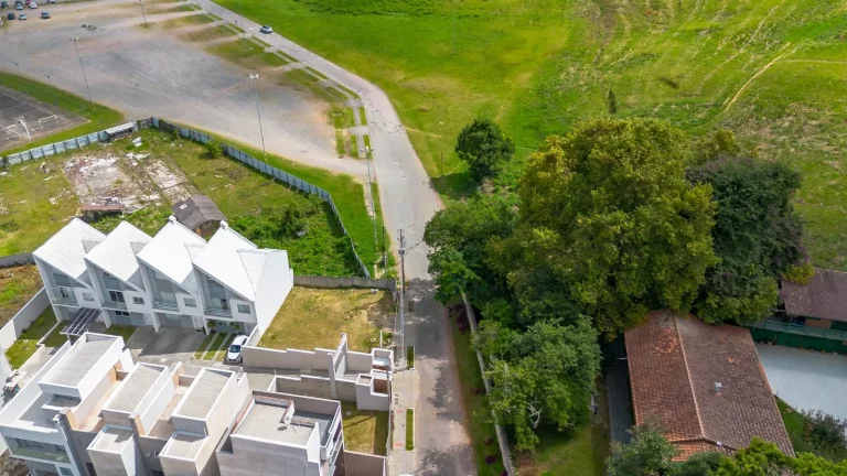 Imagem Terreno Campo Comprido Pronto para construir!