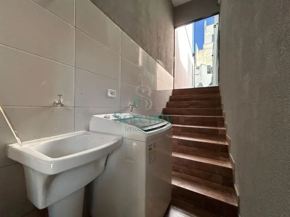 Imagem Casa Mobiliada para alugar no Jardim Tókio - 3 dormitórios - 1 suíte – 1 vaga - R$ 3.500,00/mês - Jardim Tókio - Londrina/PR