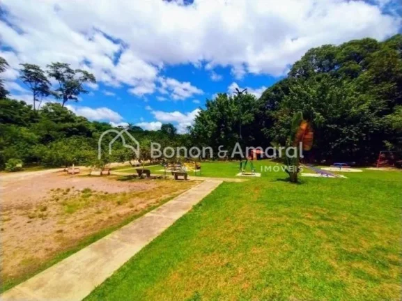 Imagem Linda casa à venda em condomínio fechado na cidade de Valinhos, SP. 

Este encantador sobrado ofer...