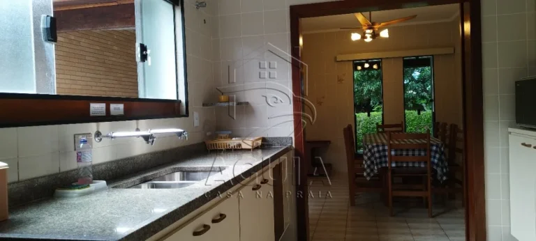 Imagem Casa à venda na Praia da Lagoinha em Ubatuba apenas 200mts da Praia!
