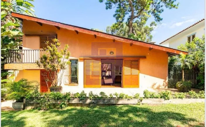 Imagem Casa Charmosa a venda em rua fechada com vista para o Joquei
