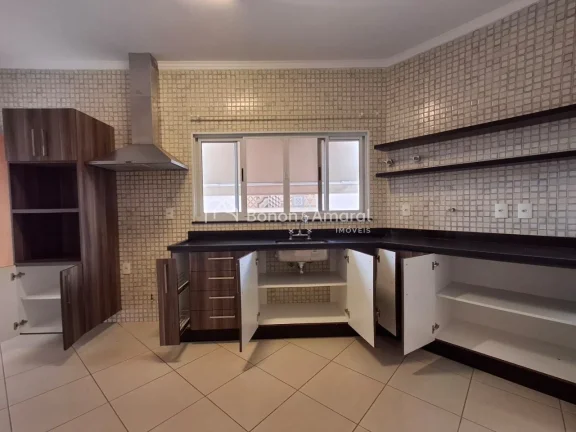 Imagem Ótima oportunidade com um preço imperdível!!

Esta casa está localizada em um condomínio fechad...