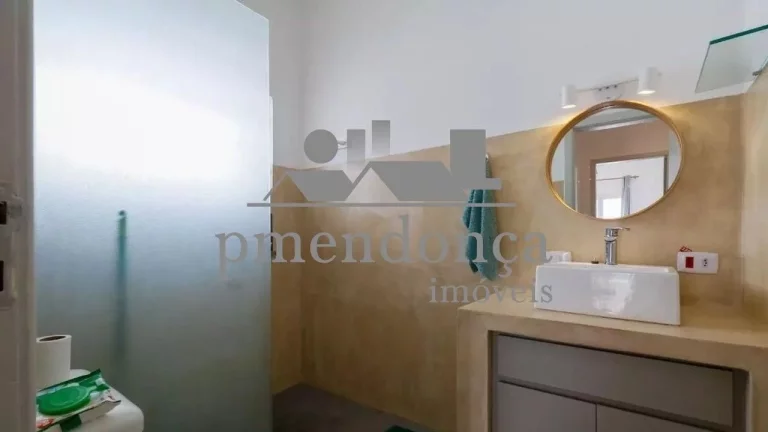 Imagem Apartamento reformado em Pinheiros, com 95m² com 2 quartos.