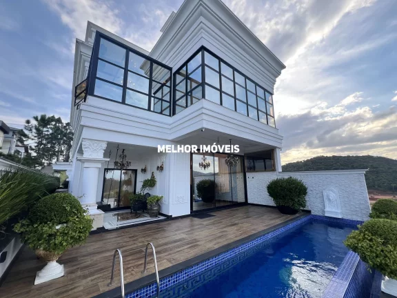 Imagem Casa á venda em Condomínio fechado Localizada em Camboriú