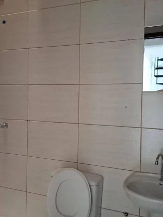Imagem Sobrado com 4 Quartos no Santa Terezinha - FRG - R$490 mil
