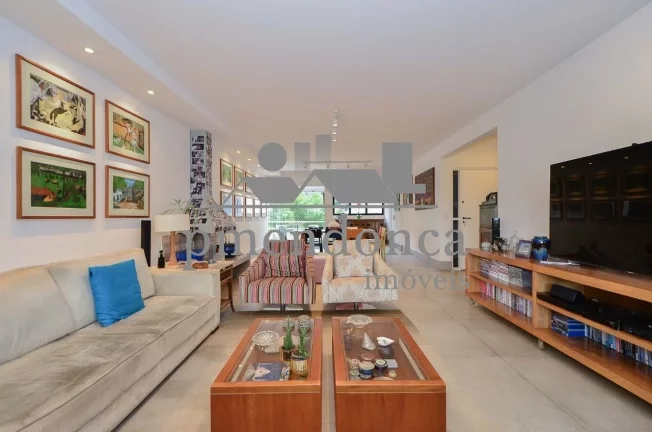 Imagem Apartamento na Rua Bahia com 230m², 4 quartos ( 2 sui­tes) e 4 vagas + depi³sito.