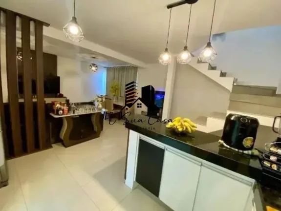 Imagem Casa à Venda em condomínio 2 Quartos Bairro Cabral Contagem MG