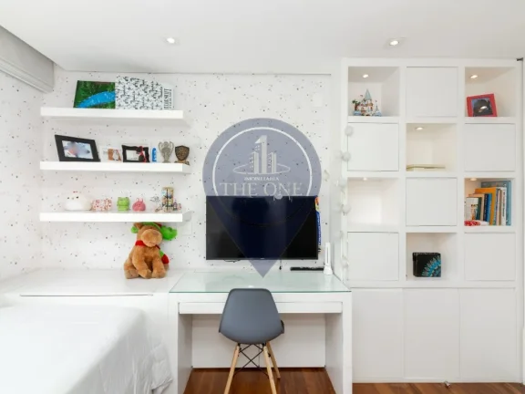 Imagem Apartamento de Luxo na Vila Mariana, São Paulo-SP: 3 quartos, 3 suítes, 5 banheiros, 4 vagas de garagem e 188m² de área.