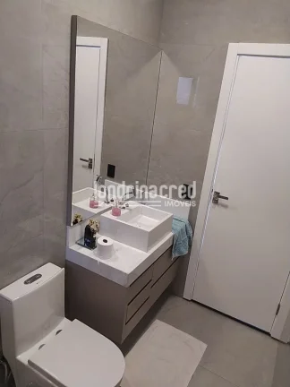 Imagem Casa com conceito moderno, ótima localização, possuindo 03 quartos, sendo 01 suíte, 2 banheiros, sala, cozinha, 4 vagas de garagem, Monte Belo, Londrina.