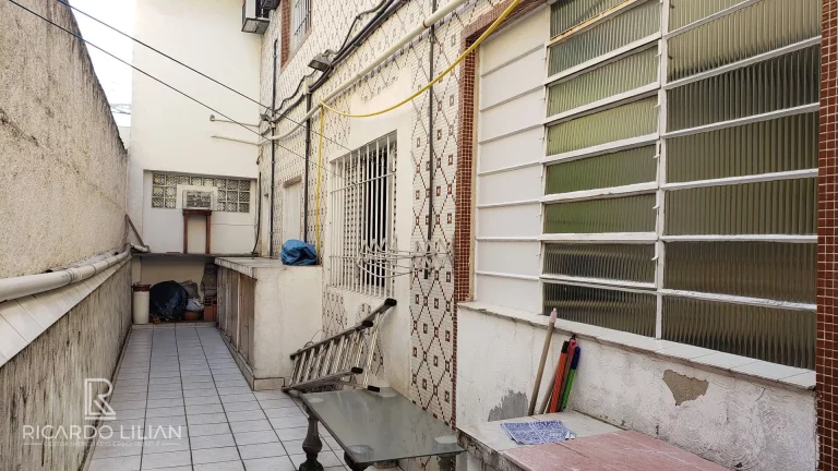 Imagem Sobrado para fins comerciais na Av Emilio Ribas Guarulhos - A Venda