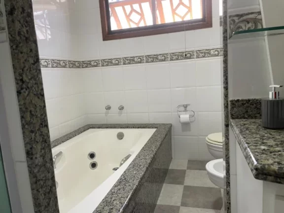 Imagem Casa com 5 dormitórios para alugar, 280 m² por R$ 4.500/dia - Jurerê Internacional - Florianópolis/SC