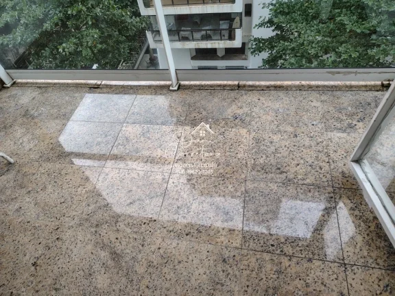 Imagem Imperdível oportunidade: Apartamento de 3 quartos com suíte e 2 vagas de garagem em Pitangueiras, Guarujá-SP!