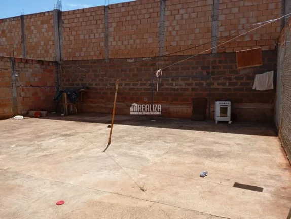 Imagem Casa à venda no bairro Loteamento Residencial Tamareiras em Uberaba