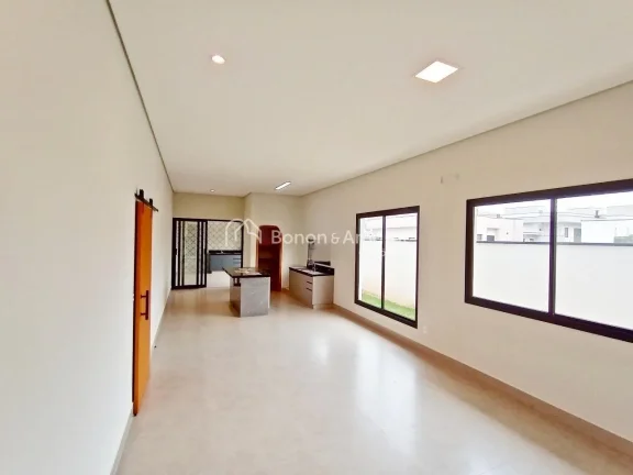 Imagem Casa térrea de esquina disponível no Condomínio Residencial Mont Alcino, em Valinhos. 

Esta exce...