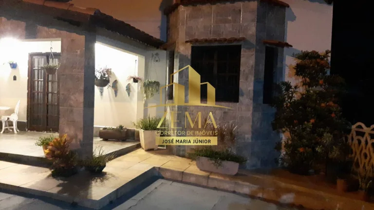 Imagem Casa Térrea 03 dorms ( 02 Sts ), 211m2, Churrasqueira. Varinhas
