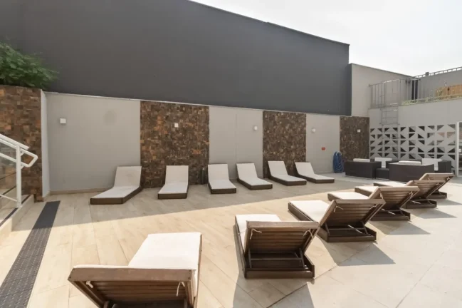 Imagem Apartamento Lapa - 31M², 2 Dorms, Sacada, Academia, Mini Mercado, Piscina, Salão de Festas e Jogos.