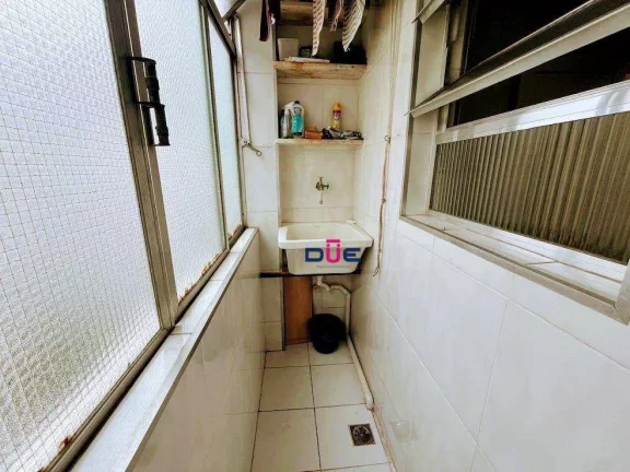 Imagem Apartamento com 2 dormitórios à venda, 70 m² por R$ 460.000 - Boqueirão - Santos/SP