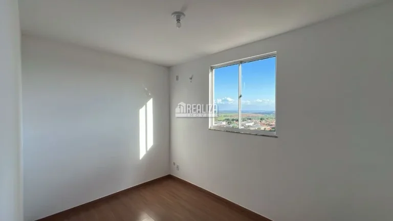 Imagem Aconchegante Apartamento de 2 Dormitórios no Condomínio Park Primavera, em Uberaba - Conjunto Manoel Mendes
