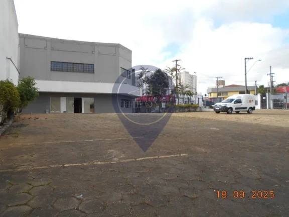 Imagem Casa Comercial para Locação em Vila Cunha Bueno, São Paulo-SP: 30 Vagas e 1.502,49 m² de Área!