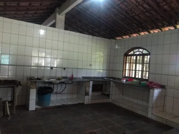 Imagem Oportunidade para Investidor para Venda em Duque de Caxias, Centro, 3 dormitórios, 2 suítes, 2 banheiros, 5 vagas