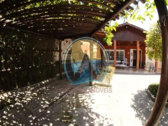 Imagem Imperdível Casa à Venda em Ubatuba-SP, Bairro Praia Grande, 3 Quartos, 1 Suíte, 4 Vagas de Garagem, 190m² de Área