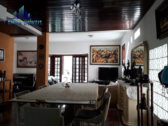 Imagem CASA NOBRE, 191m², ÓTIMOS ACABAMENTOS, EM CONDOMÍNIO FECHADO, RODOANEL.