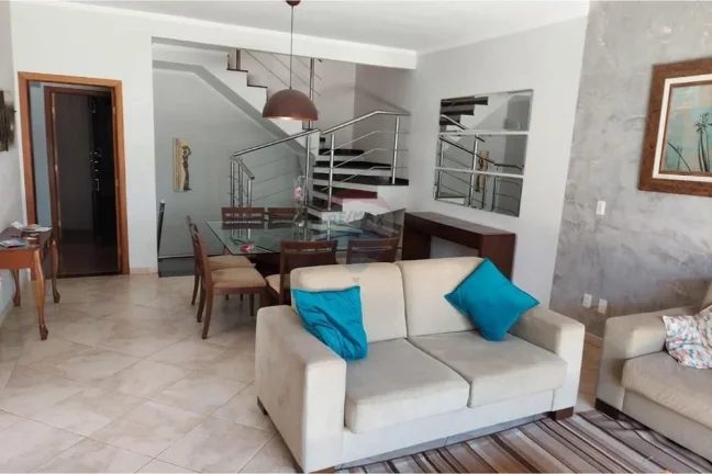 Imagem Casa de Condomínio: Moderna e Totalmente Mobiliada no Condomínio Vila dos Inglezes