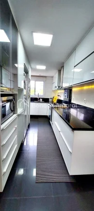 Imagem Apartamento Garden a Venda, 223 m² de Área Útil, 4 Suítes, 4 Garagens, Lavabo, Amplo Living 2 Am...
