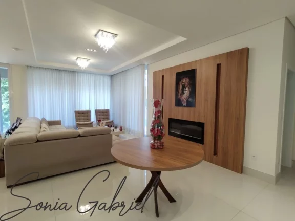 Imagem Imóvel de luxo: Casa em condomínio à venda em Valinhos-SP, Condomínio Zürich Dorf - 4 quartos, 4 suítes, 3 salas, 6 banheiros, 6 vagas, 580m².