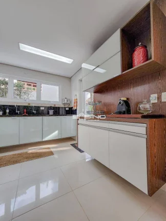 Imagem Belíssima Casa à venda com 5 Dormitórios 5 Suítes 330m² de área útil, na Riviera de São Lourenço - Bertioga SP