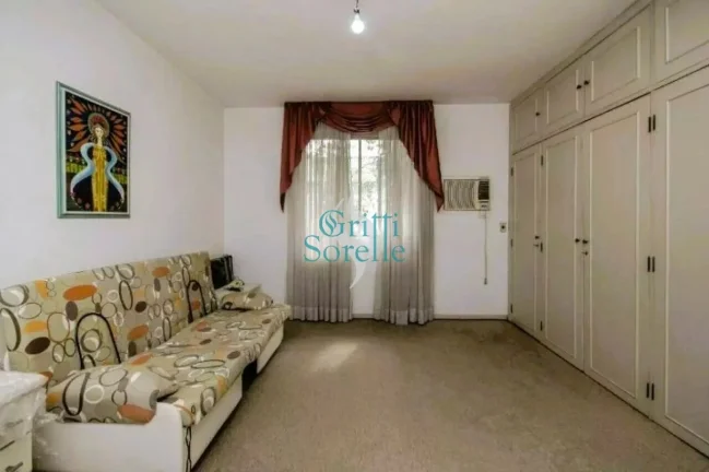 Imagem Casa/Sobrado à Venda na Vila Madalena - São Paulo/SP.